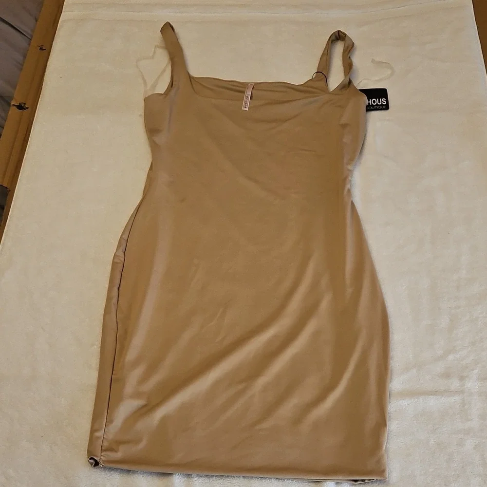 Lushous Women's Full Slip Beige‎ Size L Adjustable Straps Polyester Spandex